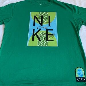 Never worn, Official NIKE green XL t-shirts. Beautiful color green.